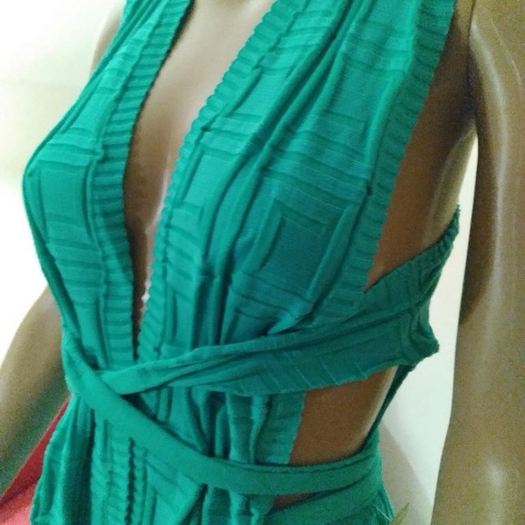 Versatile tie-up dress 👗 Very sexy and unique! Can be worn various ways. MEDIUM - Picture 7 of 14